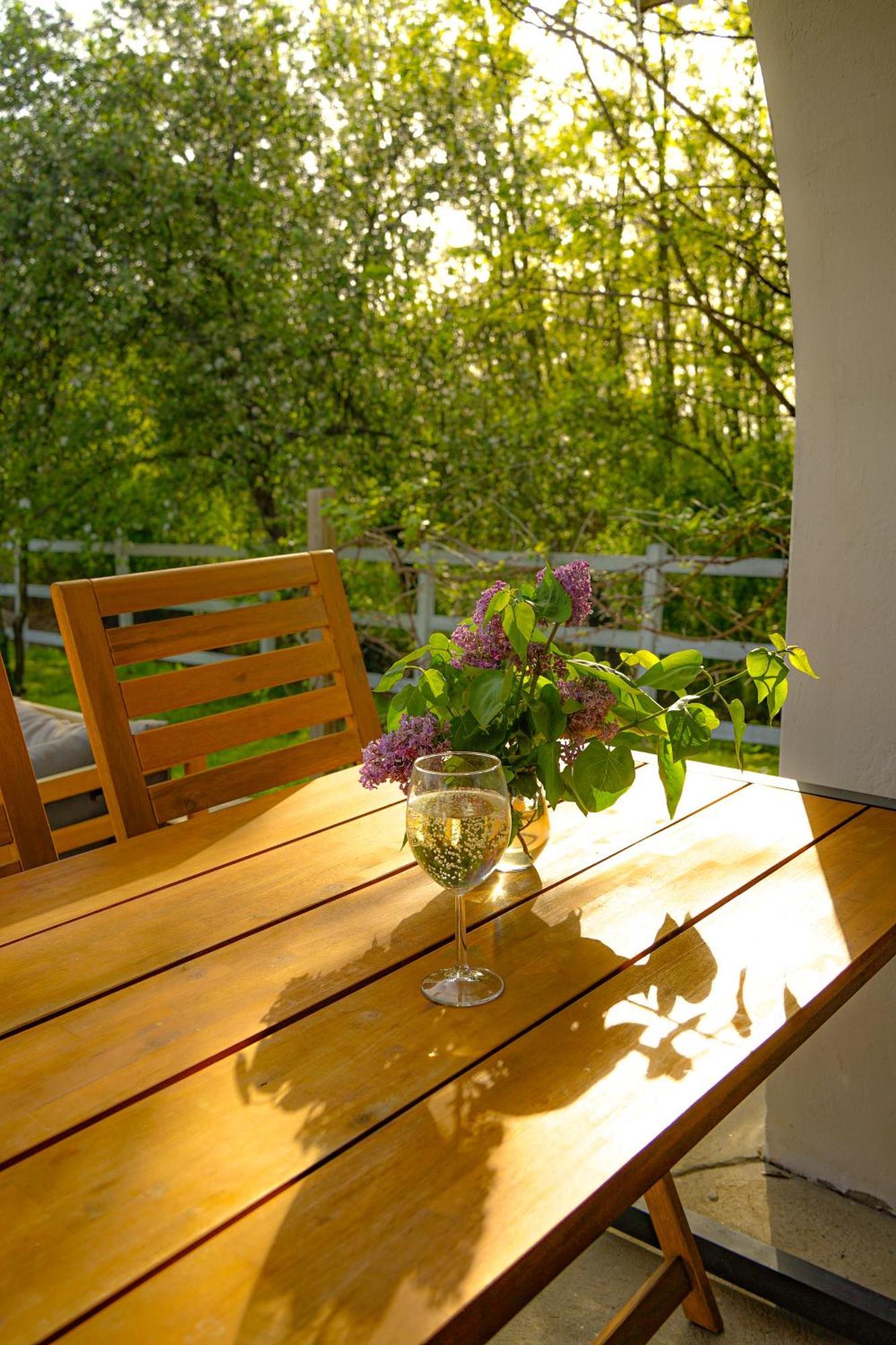 Luxury Vineyard Retreat With Private Jacuzzi Вілла